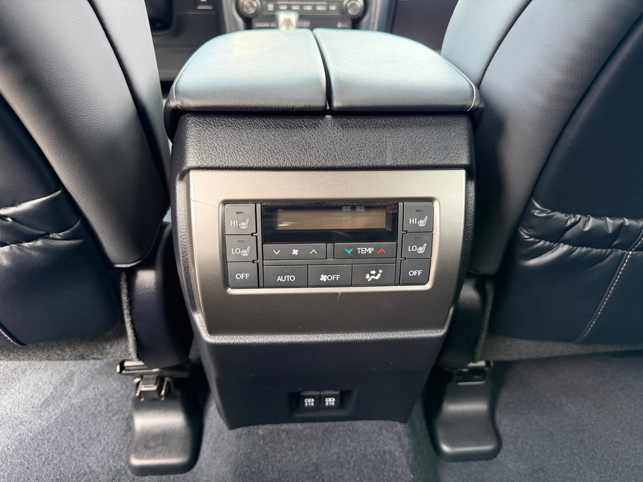Used 2023 Lexus GX 460 Premium AWD/4WD image 32