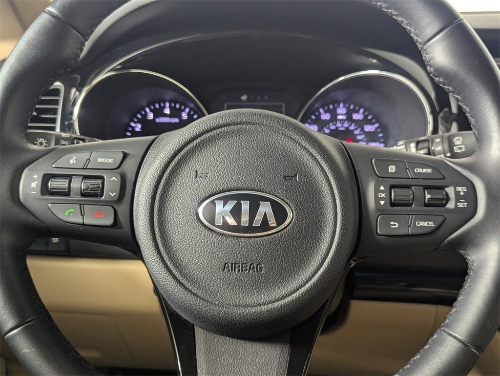 Used 2016 Kia Sedona EX image 16