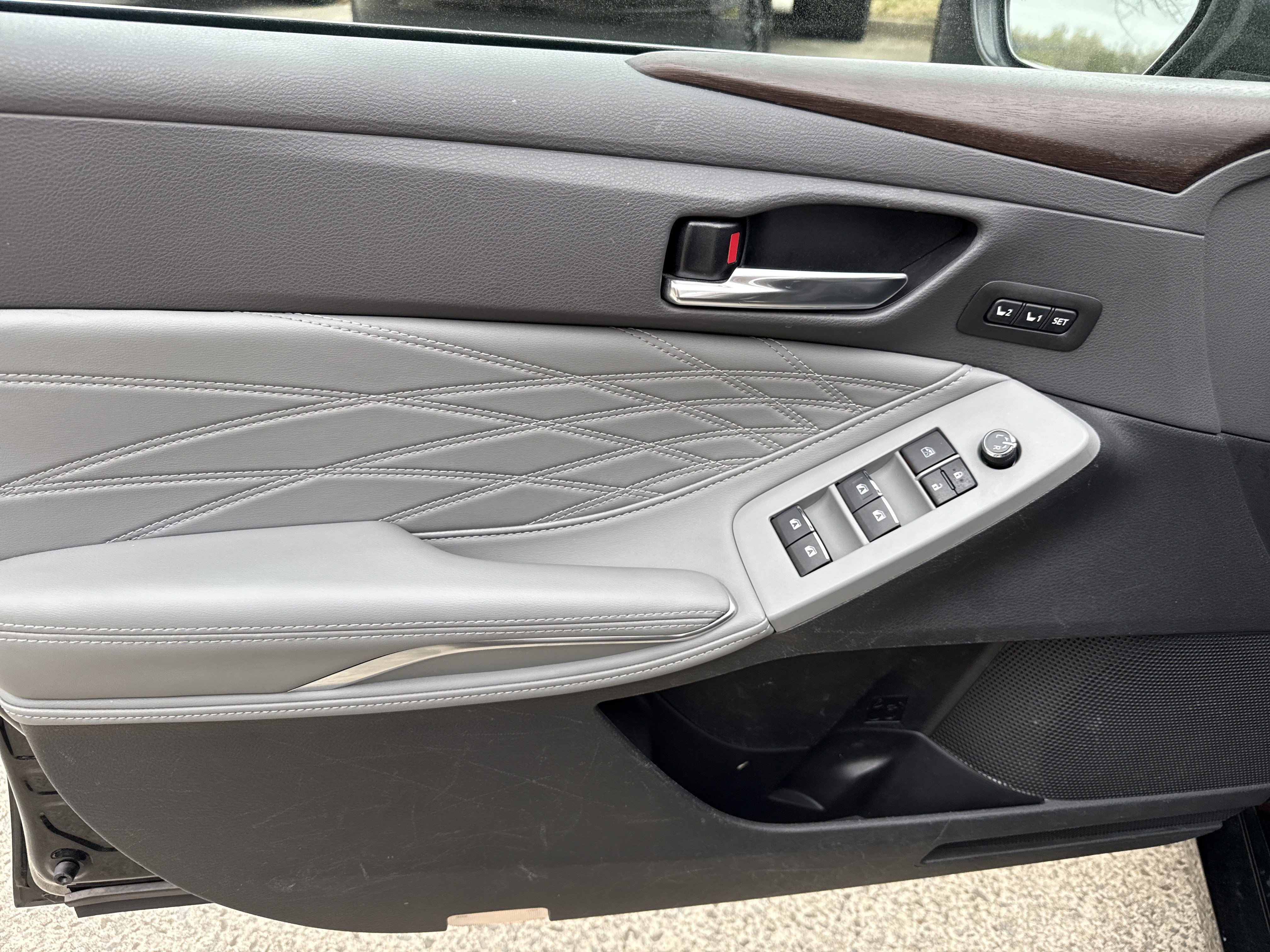 Used 2022 Toyota Avalon Limited w/ Advanced Safety Package image 10