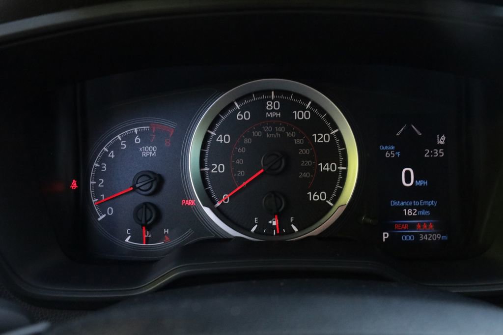 Used 2021 Toyota Corolla SE image 16