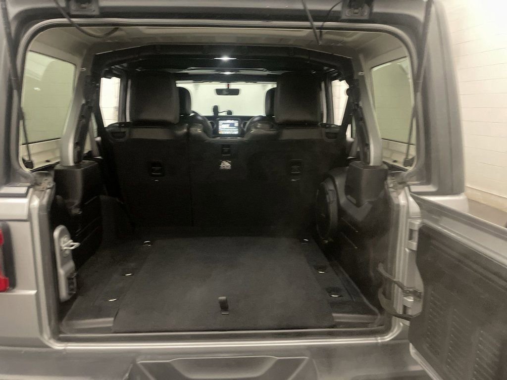 Used 2018 Jeep Wrangler Unlimited Sahara w/ Uconnect 4C Nav & Sound Group image 20