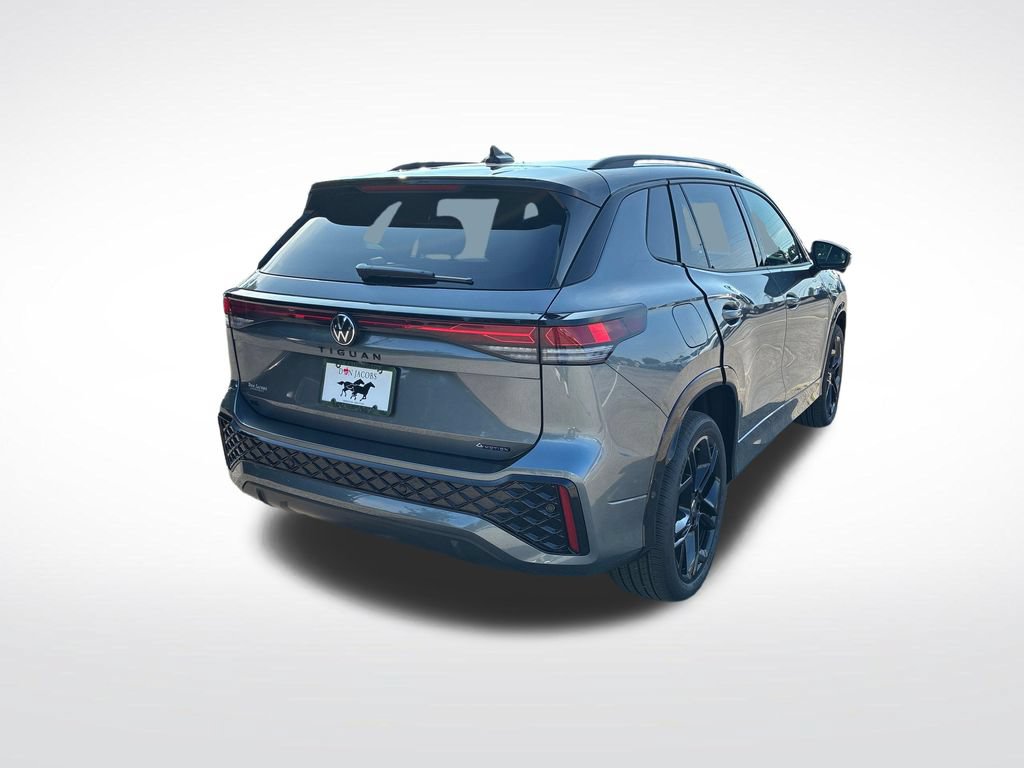 New 2026 Volkswagen Tiguan SE R-Line AWD/4WD image 3