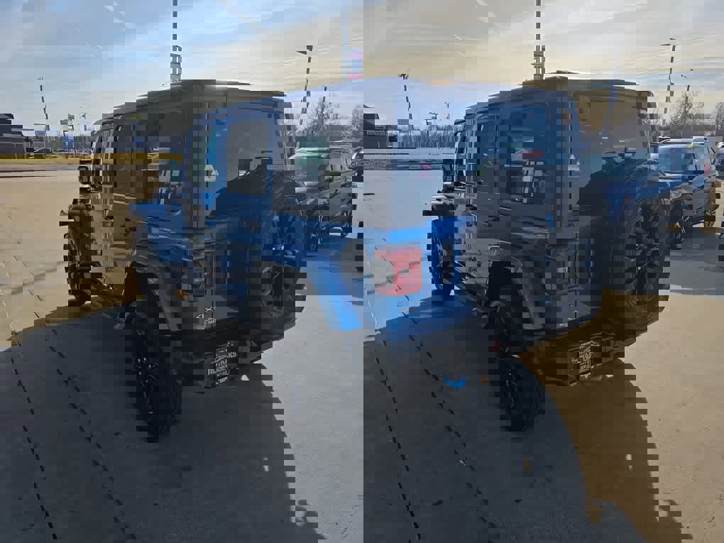 Used 2023 Jeep Wrangler Sahara w/ Cold Weather Group image 6