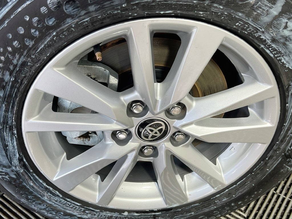 Used 2025 Toyota Camry LE FWD image 11
