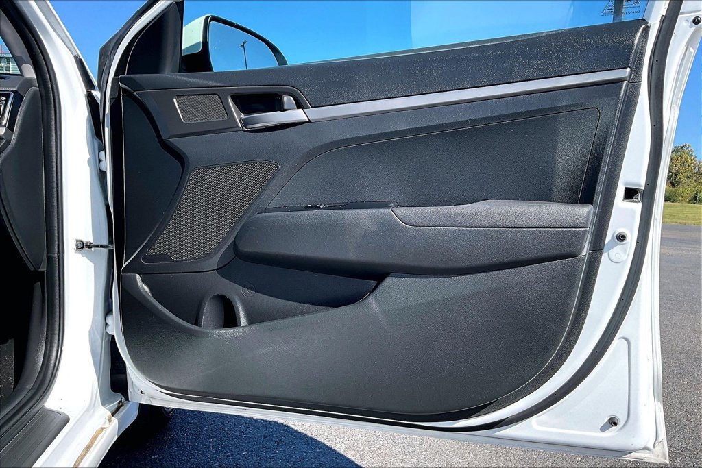 Used 2018 Hyundai Elantra SE FWD image 27