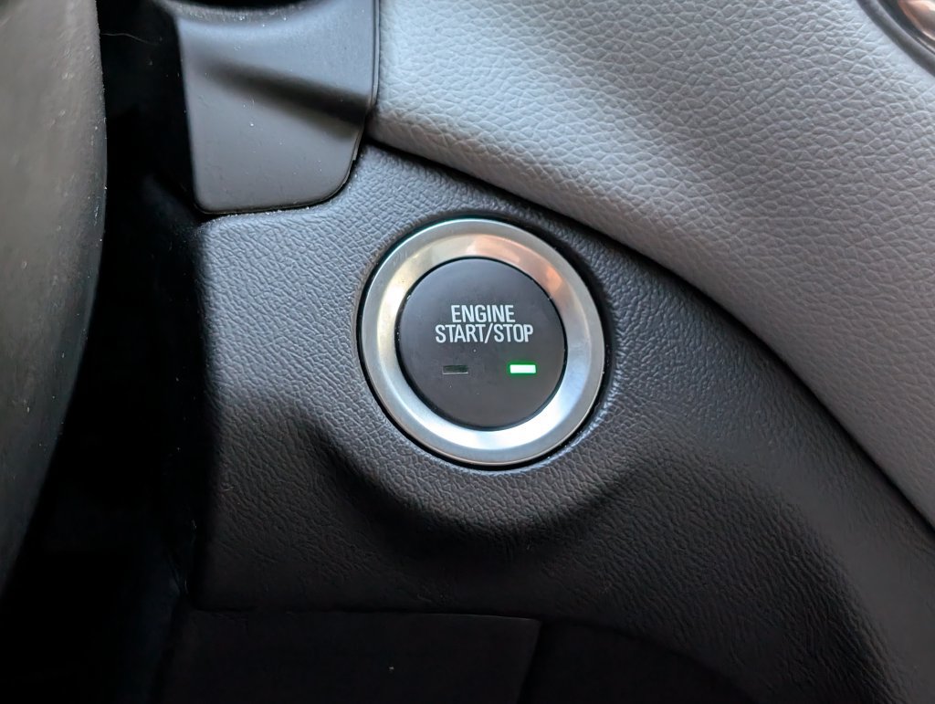 Used 2023 Chevrolet Equinox LS w/ LS Convenience Package FWD image 28