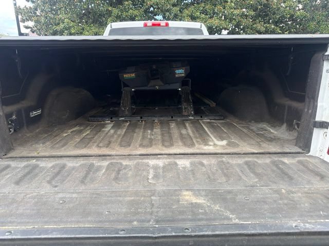 Used 2019 RAM 3500 Tradesman w/ Chrome Appearance Group RWD image 13