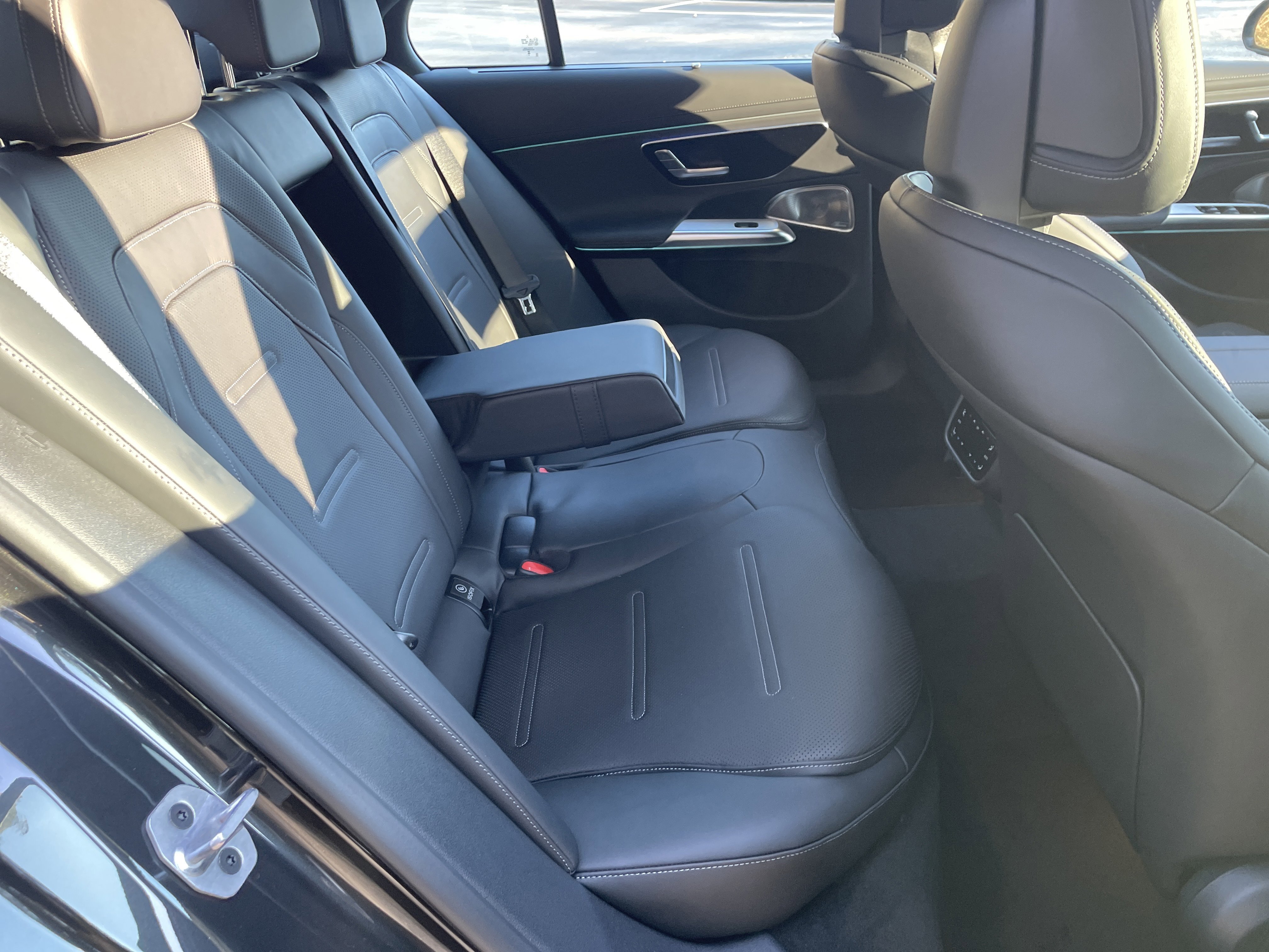 New 2026 Mercedes-Benz E 53 AMG e 4MATIC Sedan image 41