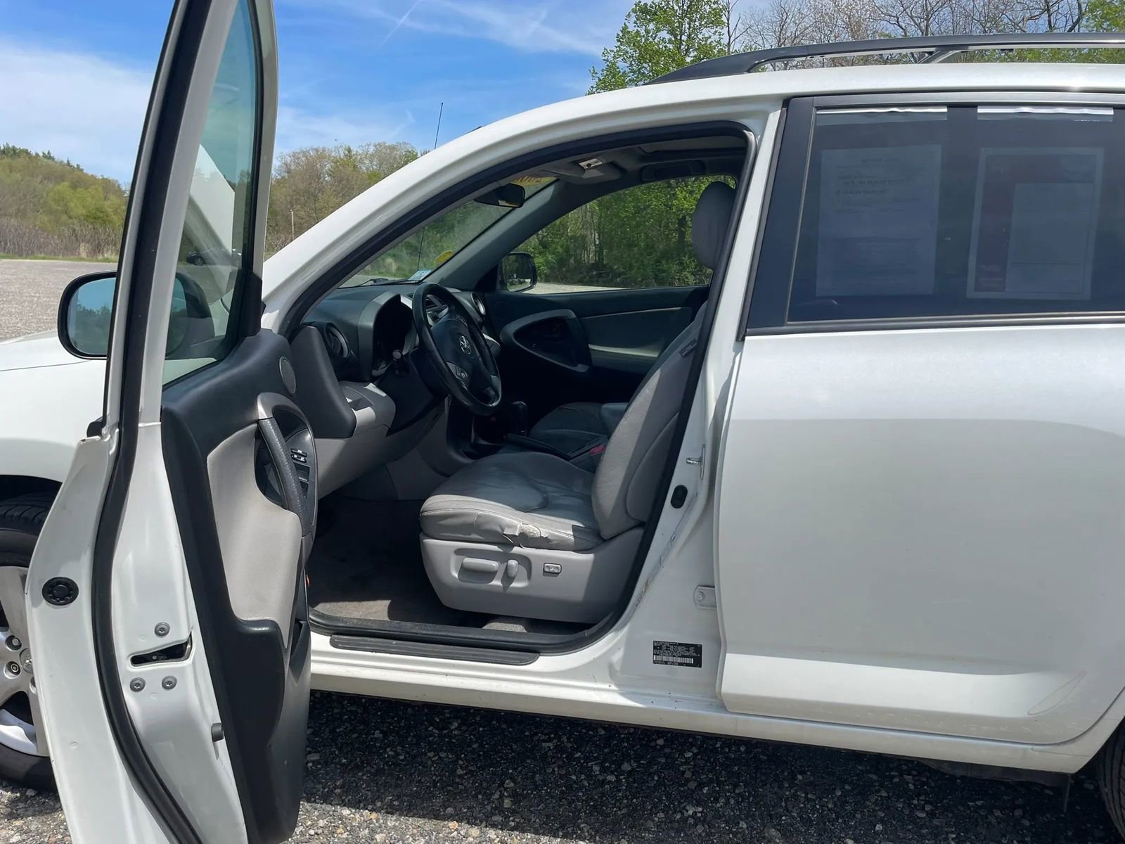 Used 2008 Toyota RAV4 Limited AWD/4WD image 4