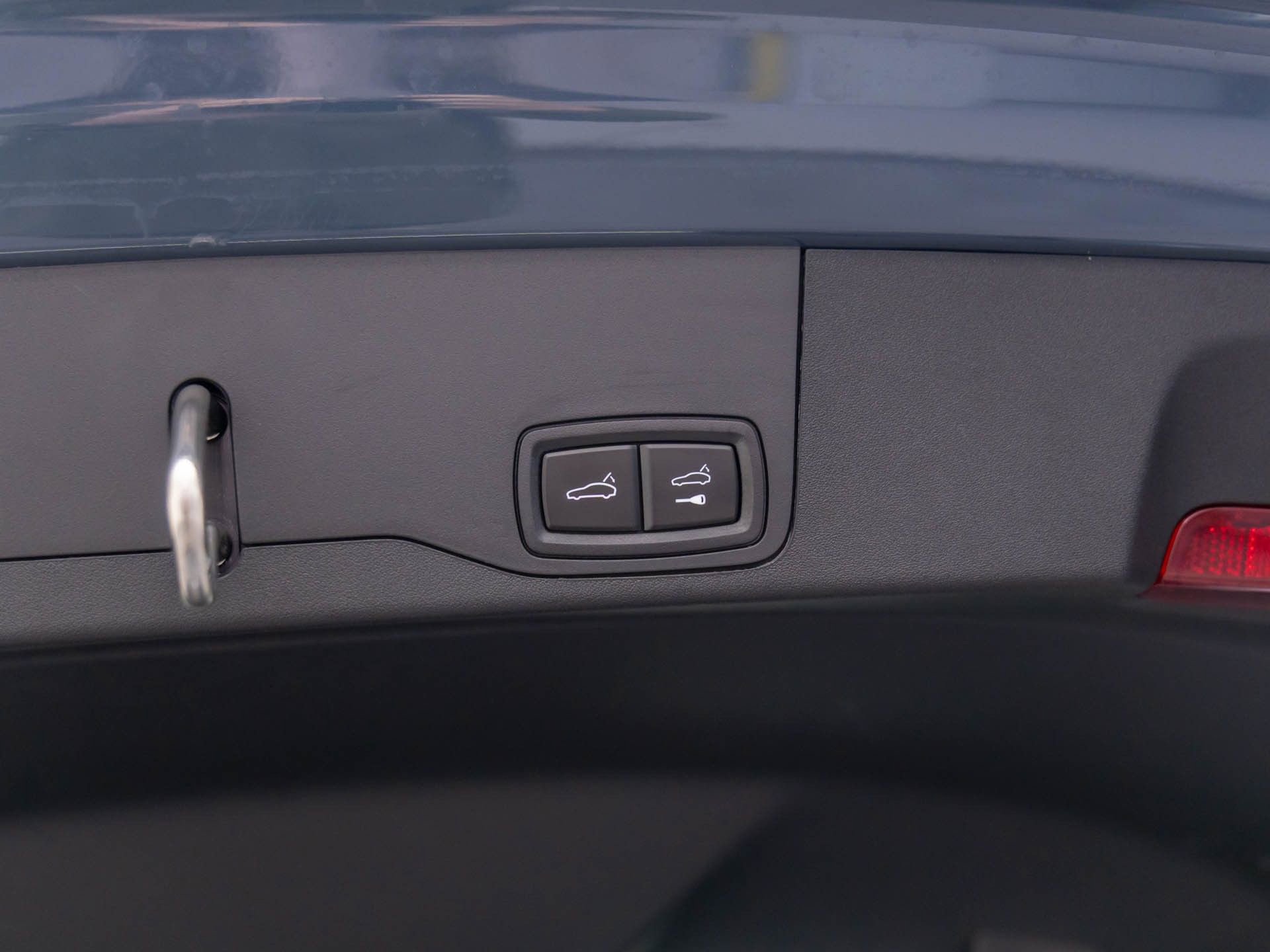 New 2025 Porsche Taycan 4 Cross Turismo image 32