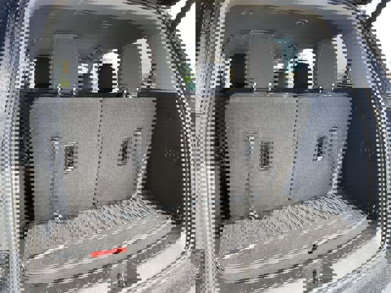 Used 2020 GMC Acadia SLE w/ Driver Convenience Package AWD/4WD image 17