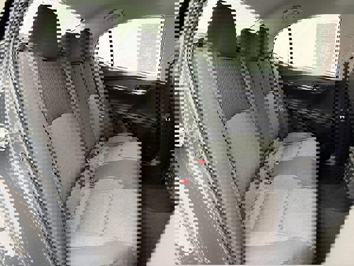 Used 2025 Toyota Camry LE image 30