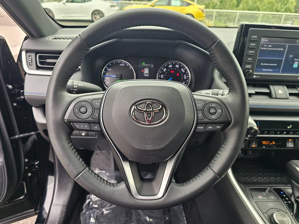 Used 2022 Toyota RAV4 SE w/ SE Grade Weather Package AWD/4WD image 24