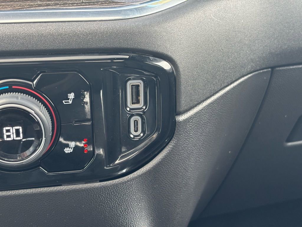 Used 2024 Chevrolet Silverado 1500 LT Trail Boss w/ Convenience Package II image 32