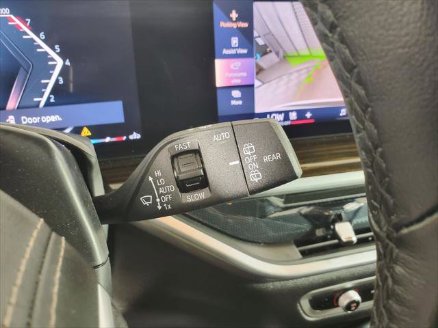 Used 2025 BMW X5 xDrive40i w/ Parking Assistance Package AWD/4WD image 38