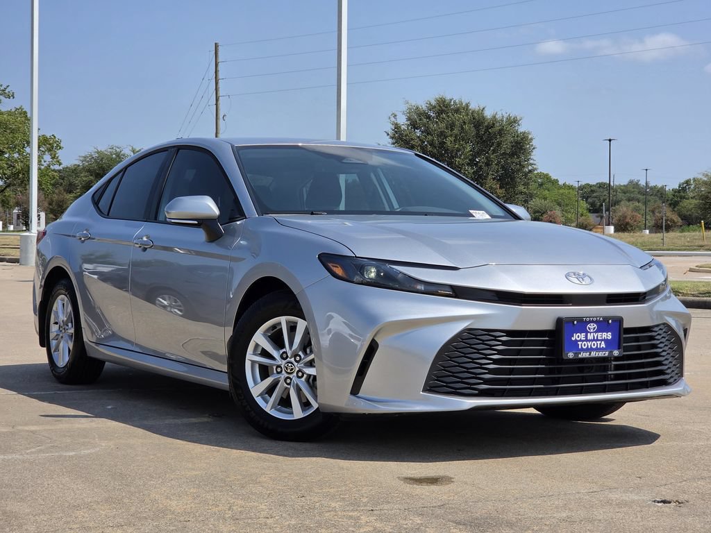 Used 2026 Toyota Camry LE w/ Convenience Package FWD image 2