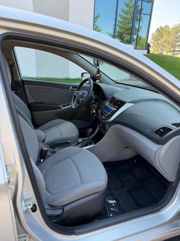 Used 2014 Hyundai Accent GLS w/ Option Group 2 image 12