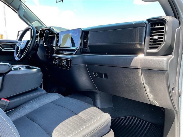Used 2023 Chevrolet Silverado 1500 LT AWD/4WD image 14