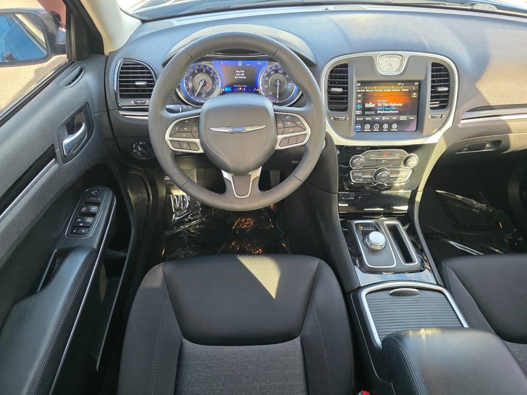 Used 2023 Chrysler 300 Touring w/ Sport Appearance Package image 19