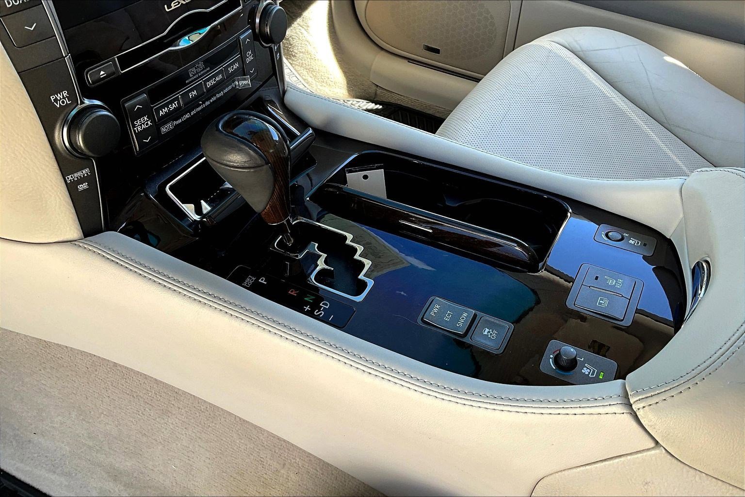 Used 2009 Lexus LS 460 RWD image 17