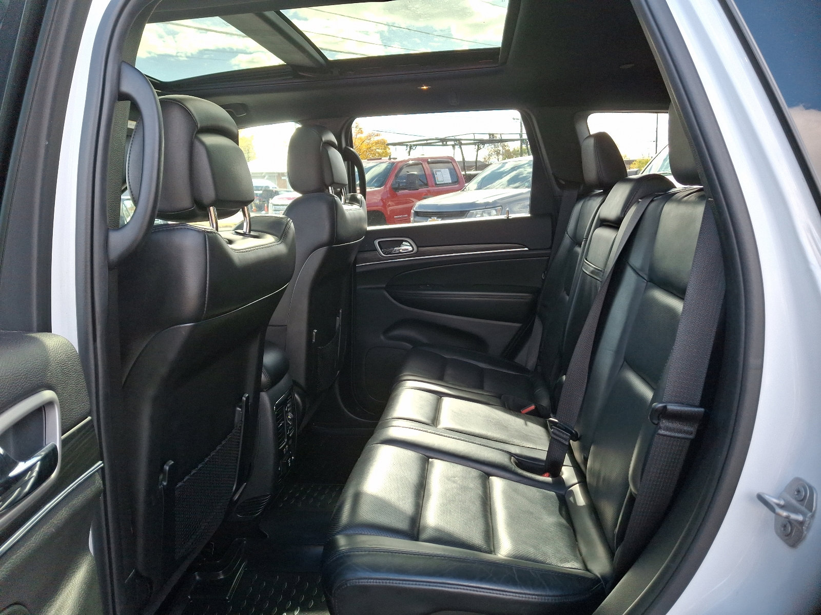 Used 2020 Jeep Grand Cherokee Limited w/ Luxury Group II image 10