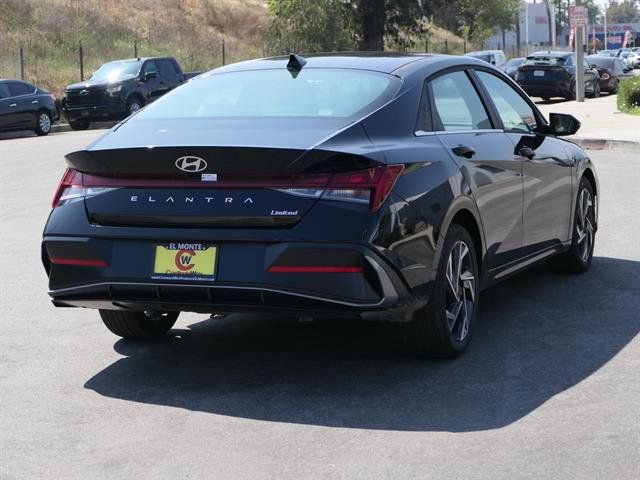 New 2025 Hyundai Elantra Limited image 2