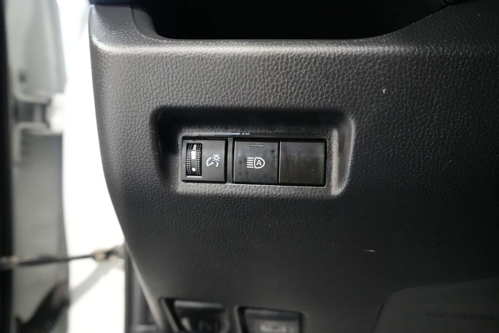 Used 2021 Toyota RAV4 LE image 21