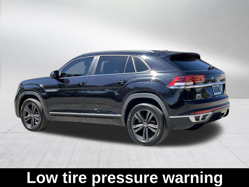 Used 2020 Volkswagen Atlas Cross Sport SE w/ Towing Package image 8