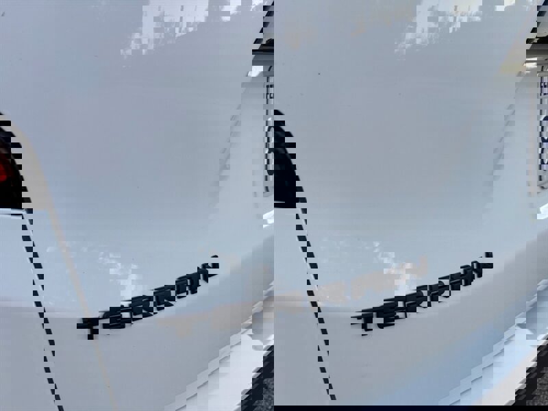 Used 2020 GMC Terrain SLE w/ Elevation Edition image 31