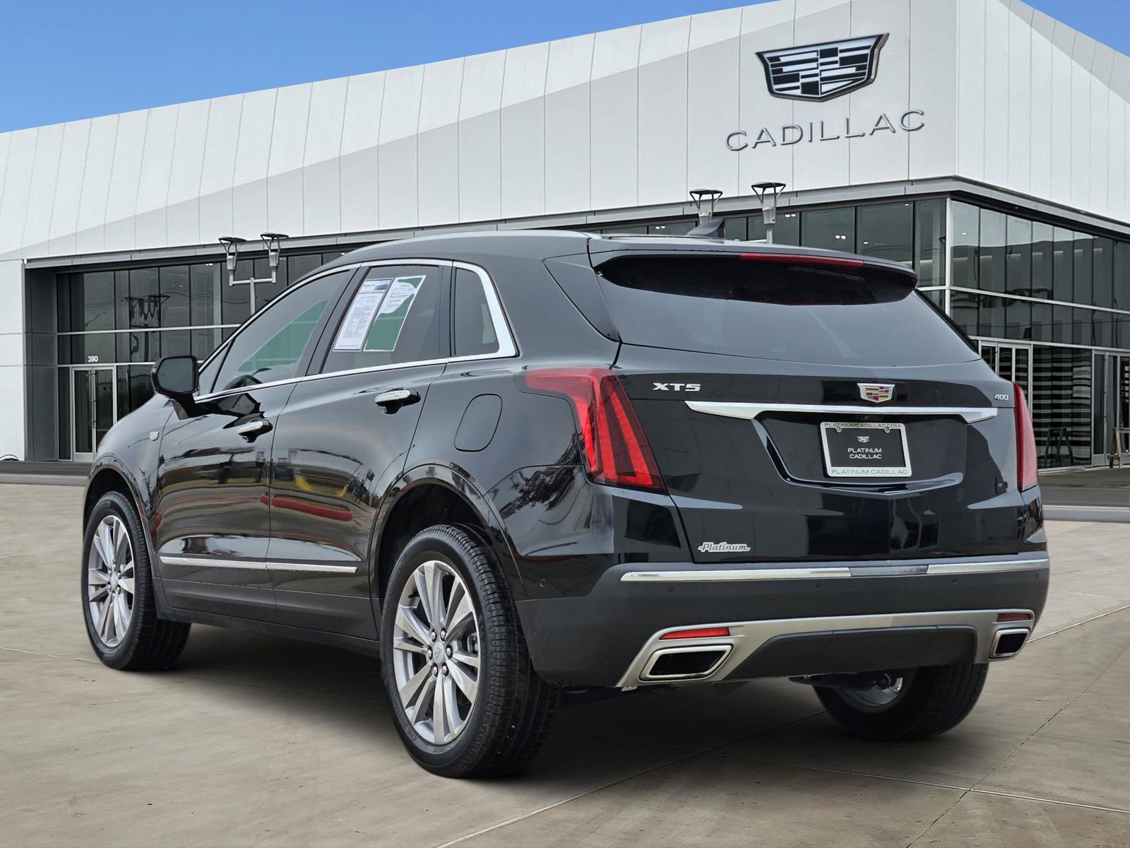 Used 2024 Cadillac XT5 Premium Luxury w/ Technology Package image 4
