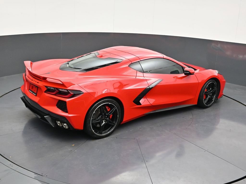 Used 2021 Chevrolet Corvette Stingray Premium Cpe w/ Z51 Performance Package RWD image 18
