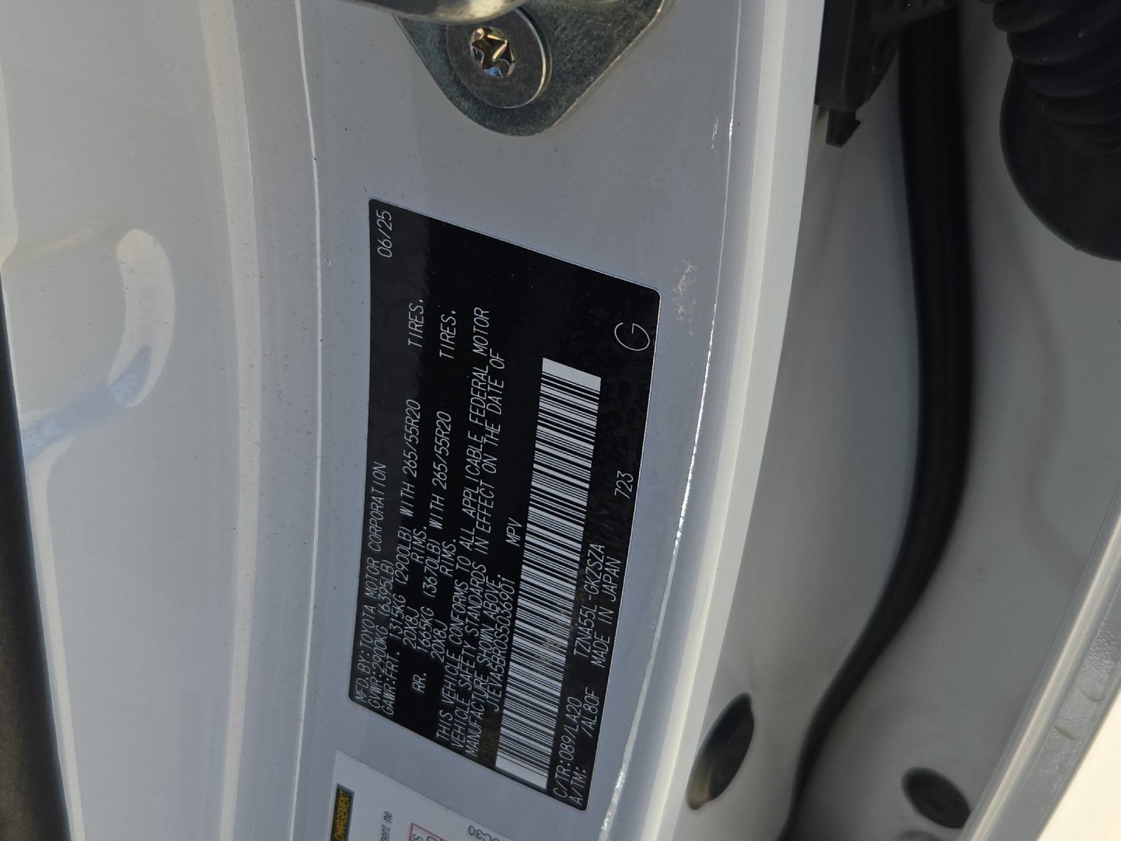 Certified 2025 Toyota 4Runner Limited AWD/4WD image 28