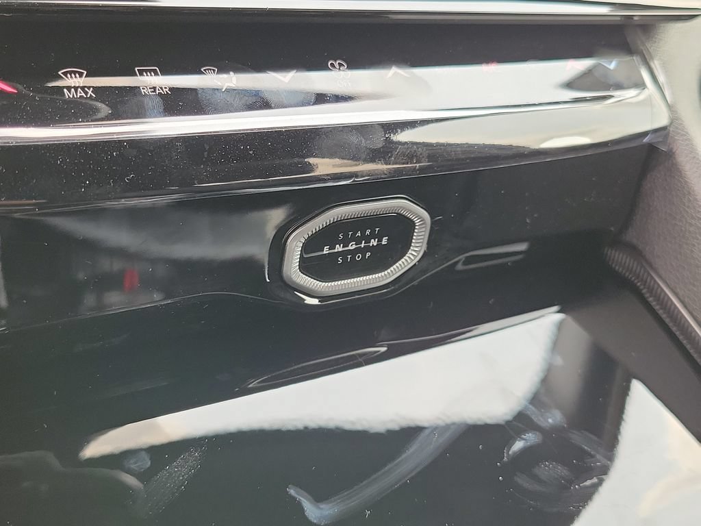 New 2026 Jeep Grand Cherokee Limited AWD/4WD image 17