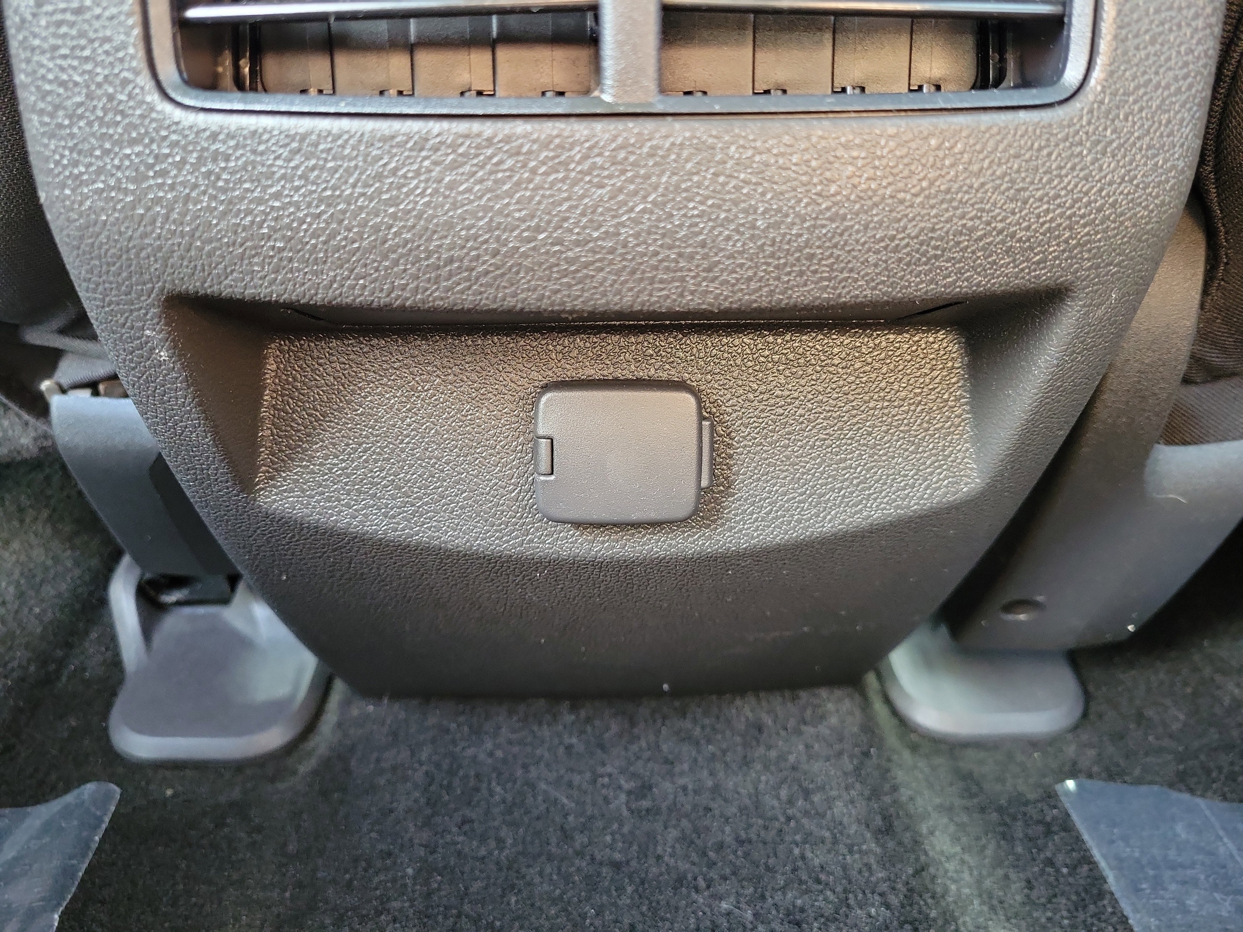 Used 2013 Ford Edge SE image 14