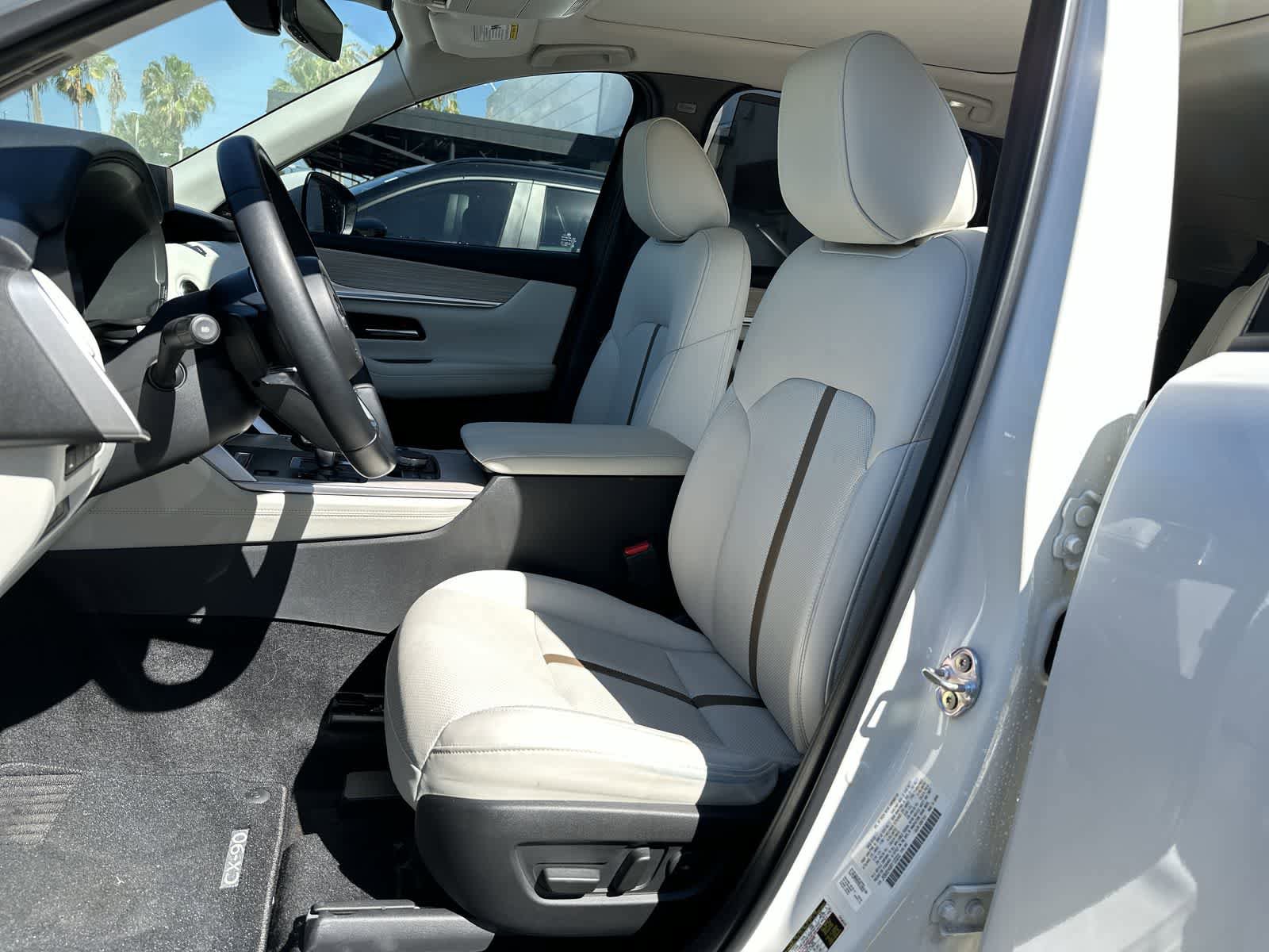 Used 2024 MAZDA CX-90 Plug-In Hybrid w/ Premium Plus AWD/4WD image 3