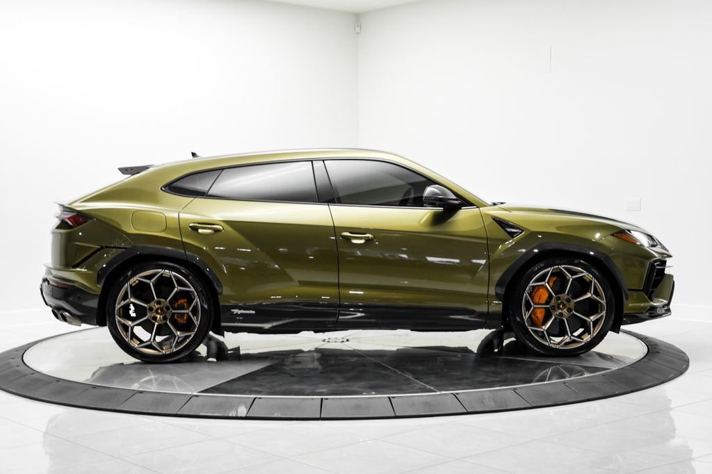 Used 2023 Lamborghini Urus Performante AWD/4WD image 5