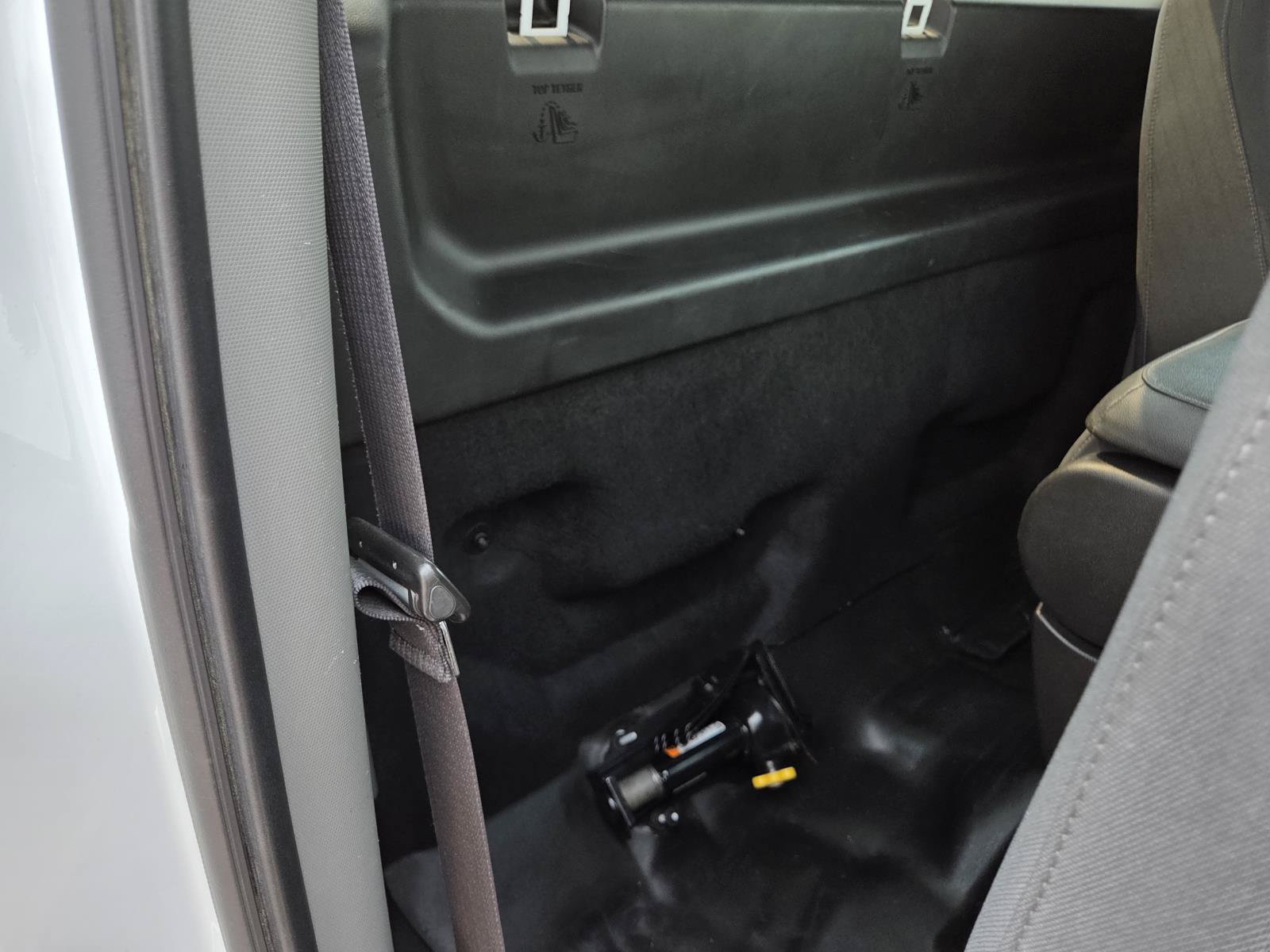 Used 2021 Chevrolet Silverado 1500 W/T w/ WT Value Package AWD/4WD image 18