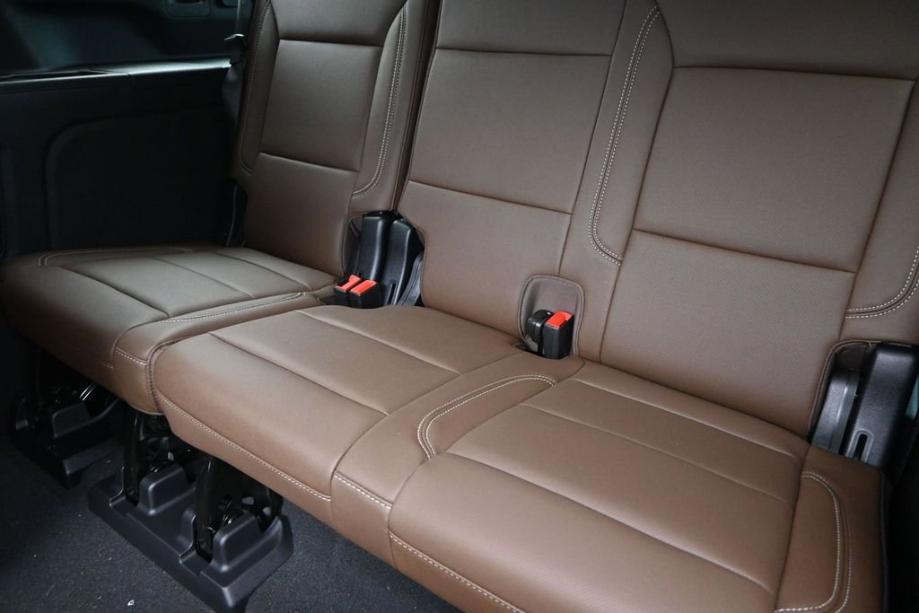 New 2026 Chevrolet Suburban High Country RWD image 37