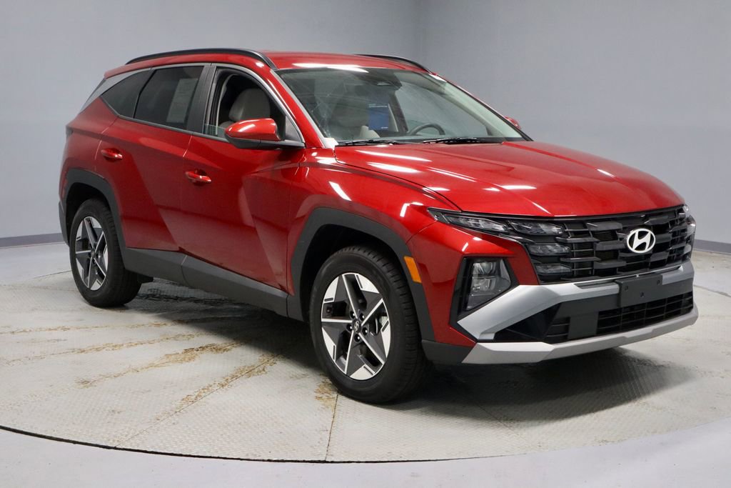 Certified 2025 Hyundai Tucson SEL AWD/4WD image 1