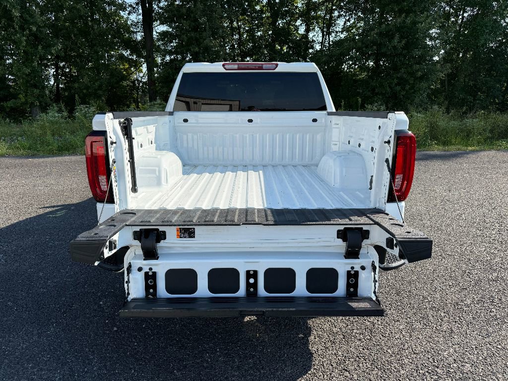 Used 2023 GMC Sierra 1500 SLT w/ SLT Premium Package image 7