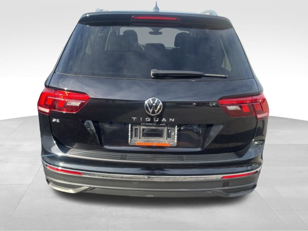 Used 2023 Volkswagen Tiguan SE FWD image 7