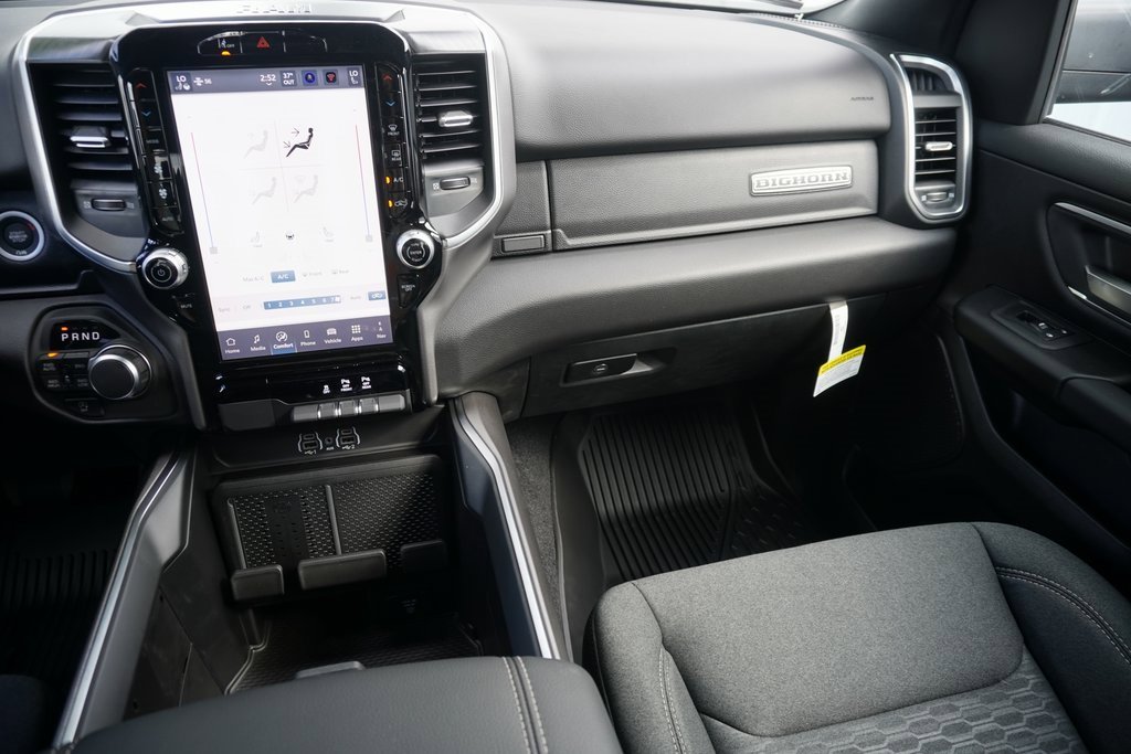 New 2026 RAM 1500 4x4 Crew Cab image 24