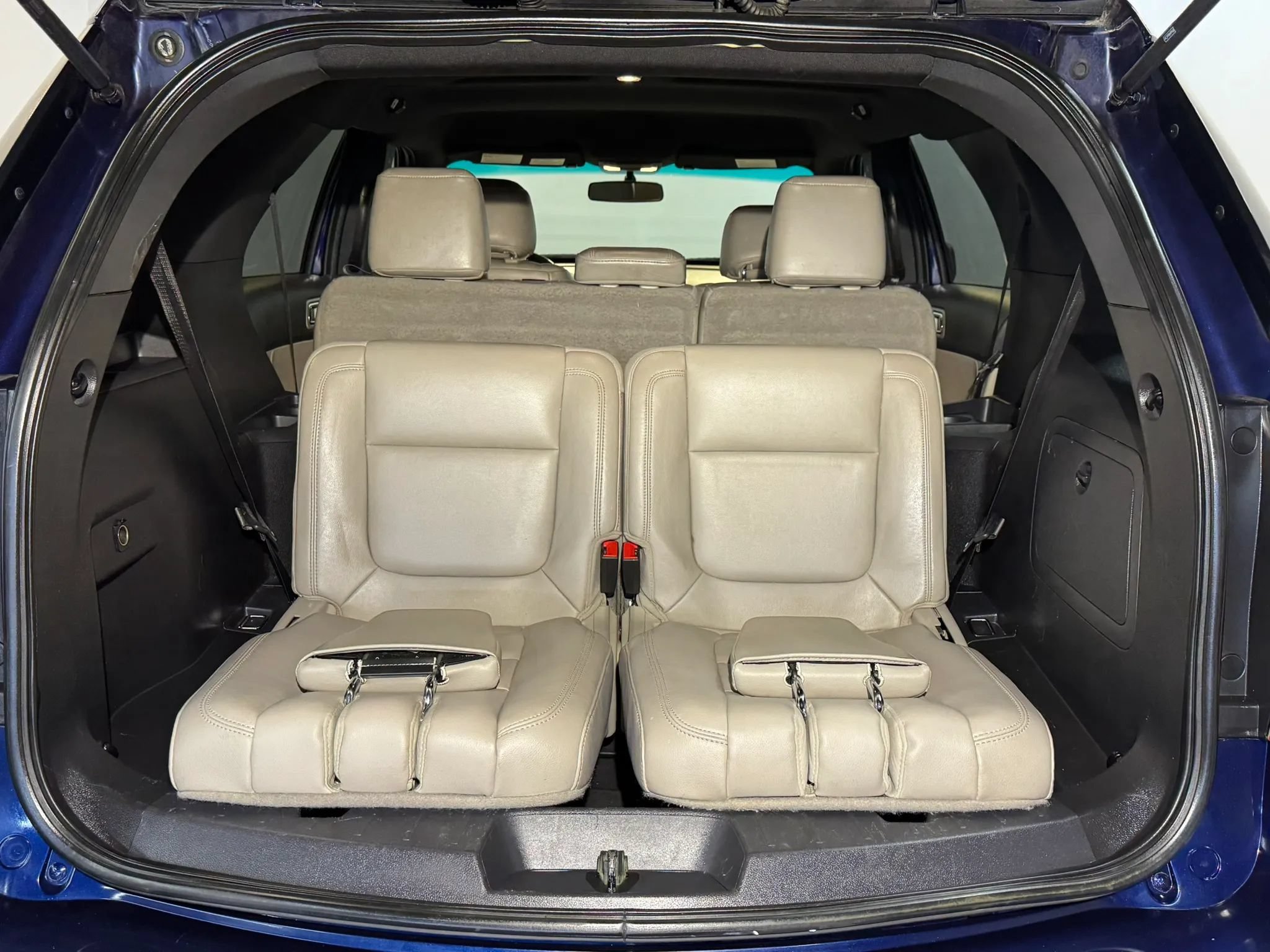 Used 2011 Ford Explorer XLT w/ 202A Rapid Spec Order Code FWD image 31