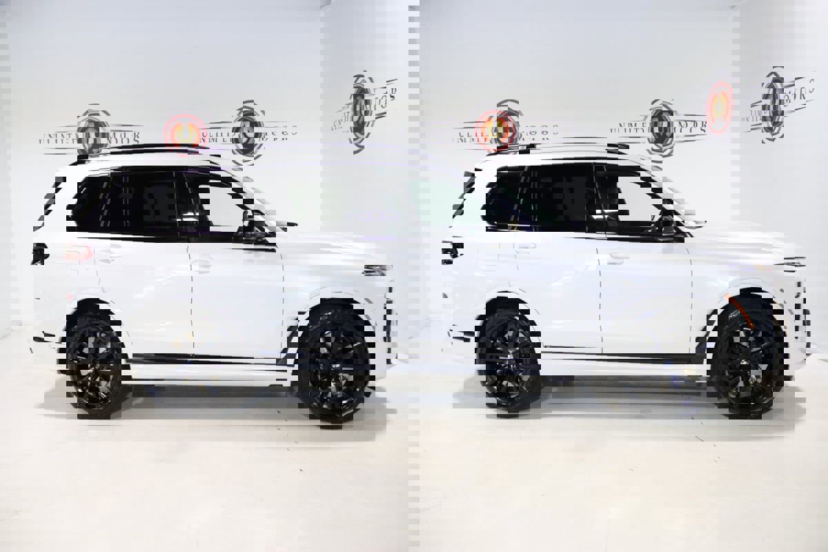 Used 2024 BMW X7 M60i image 33