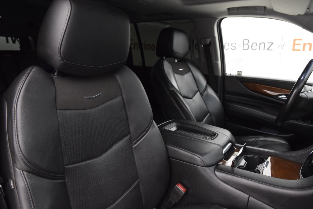 Used 2018 Cadillac Escalade ESV Luxury RWD image 15