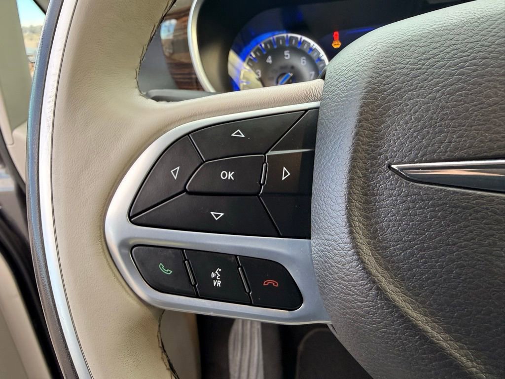 Used 2021 Chrysler Pacifica Limited image 20