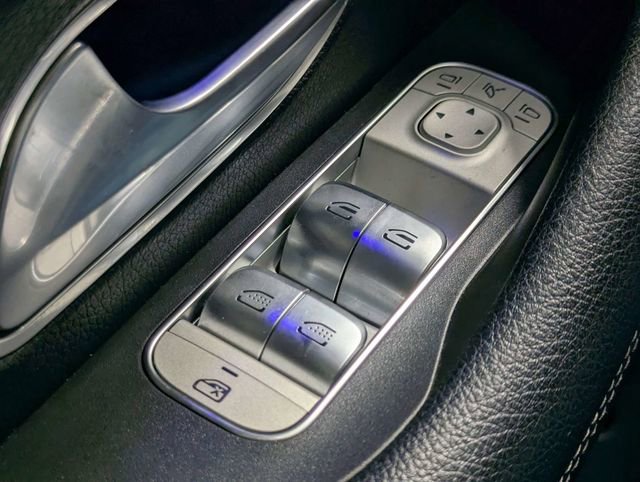 Used 2021 Mercedes-Benz GLS 580 4MATIC image 19