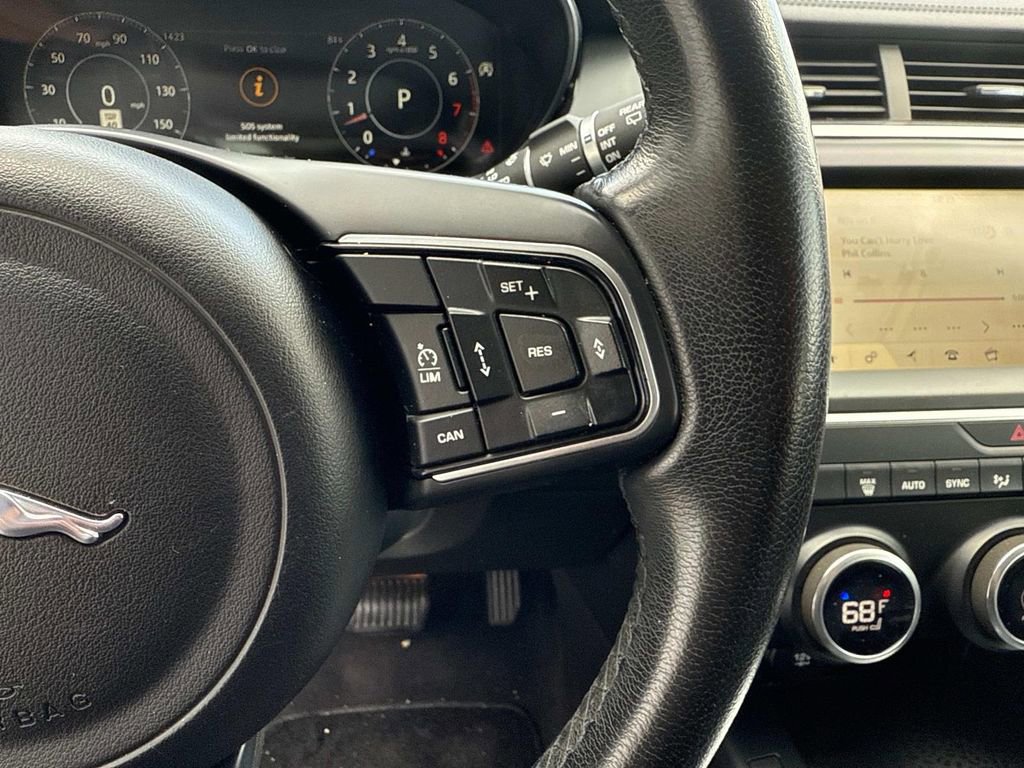 Used 2018 Jaguar E-PACE SE image 22