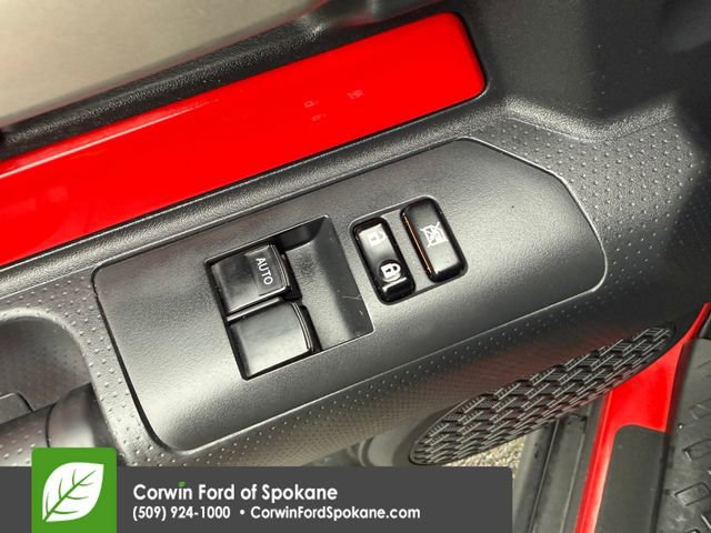 Used 2012 Toyota FJ Cruiser Base image 21