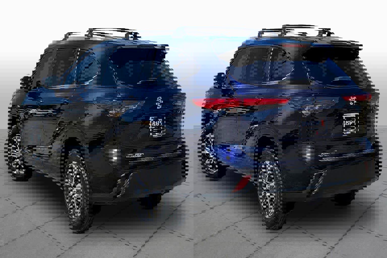 Used 2023 Toyota Highlander XLE image 12